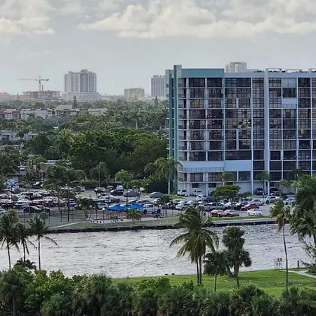 New Luxury Apartment 2Br 2Ba Direct Beach Access Hollywood Exterior foto