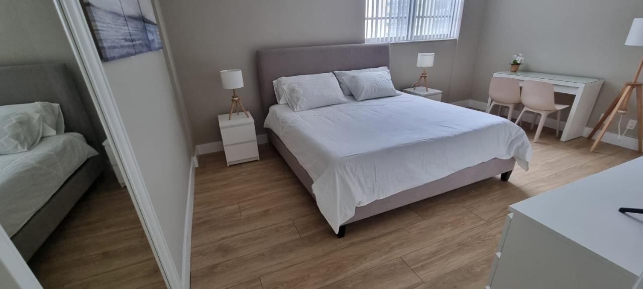 New Luxury 2br 2ba Direct Access * Hollywood