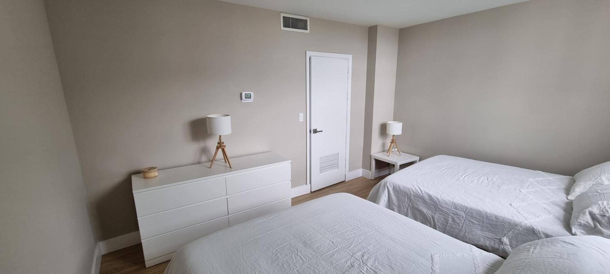 New Luxury 2br 2ba Direct Access Apartment *