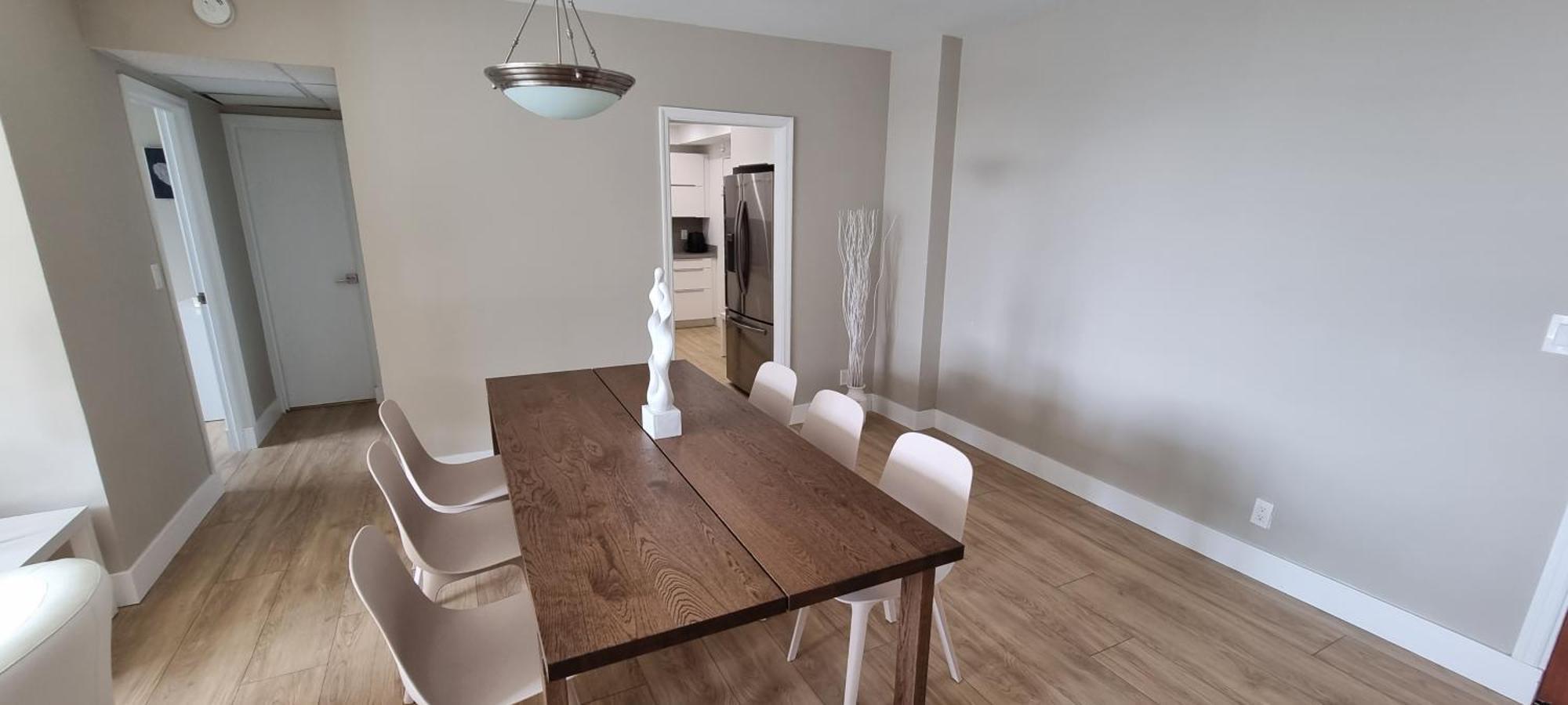 New Luxury 2br 2ba Direct Access Apartment